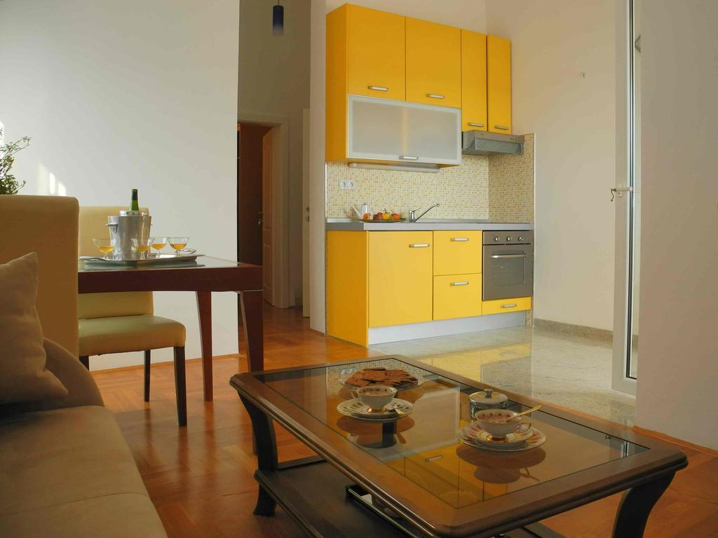 Apartments Antonela Jezera Ngoại thất bức ảnh