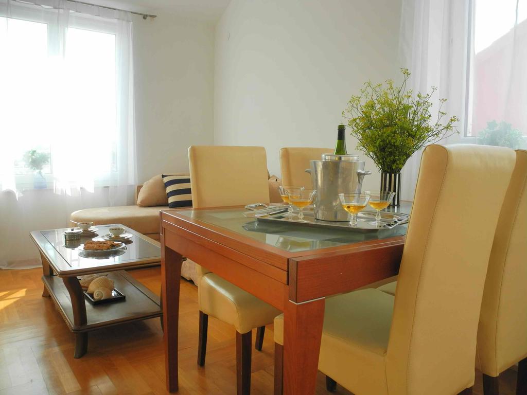 Apartments Antonela Jezera Ngoại thất bức ảnh