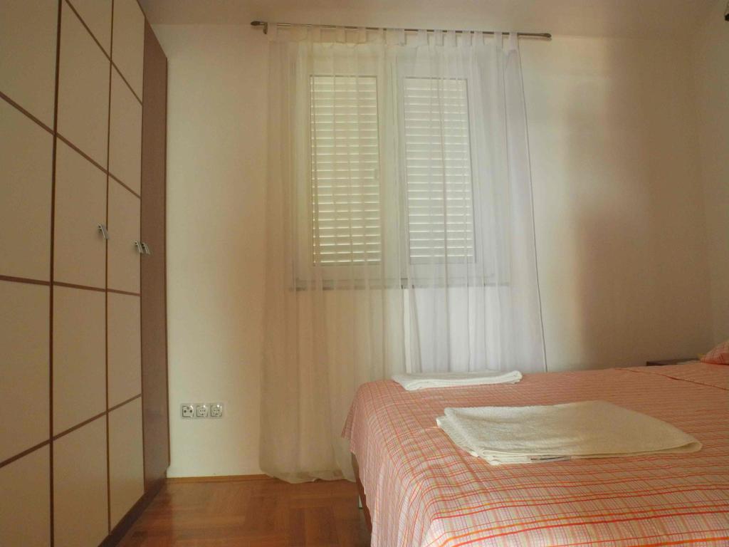 Apartments Antonela Jezera Ngoại thất bức ảnh